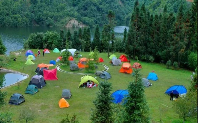 到個舊白云山水庫 露營野炊看星星，享受大自然的寵愛